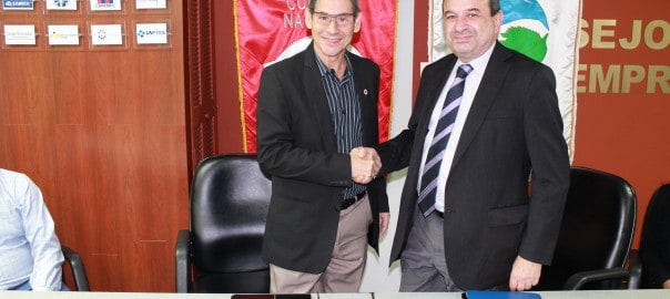 Ing. Alfredo Burgos, Director Ejecutivo de CONEP y el CNPL de Panamá y el Dr. Rolando Chamy, Director Técnico del NBC de la Universidad Pontificia Católica de Chile.